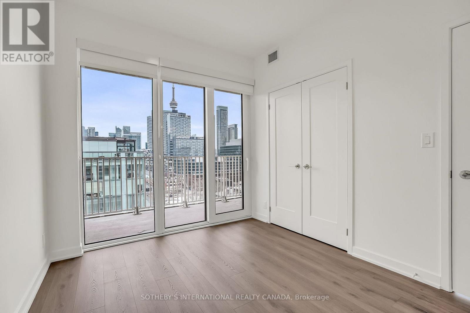 1416 - 88 Bathurst Street, Toronto, Ontario  M5W 0W8 - Photo 9 - C12845082