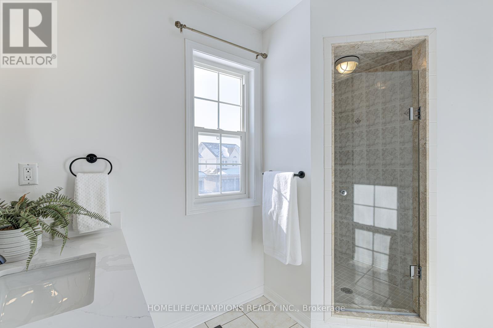 24 Juneau Crescent, Whitby, Ontario  L1R 3A3 - Photo 20 - E12845094