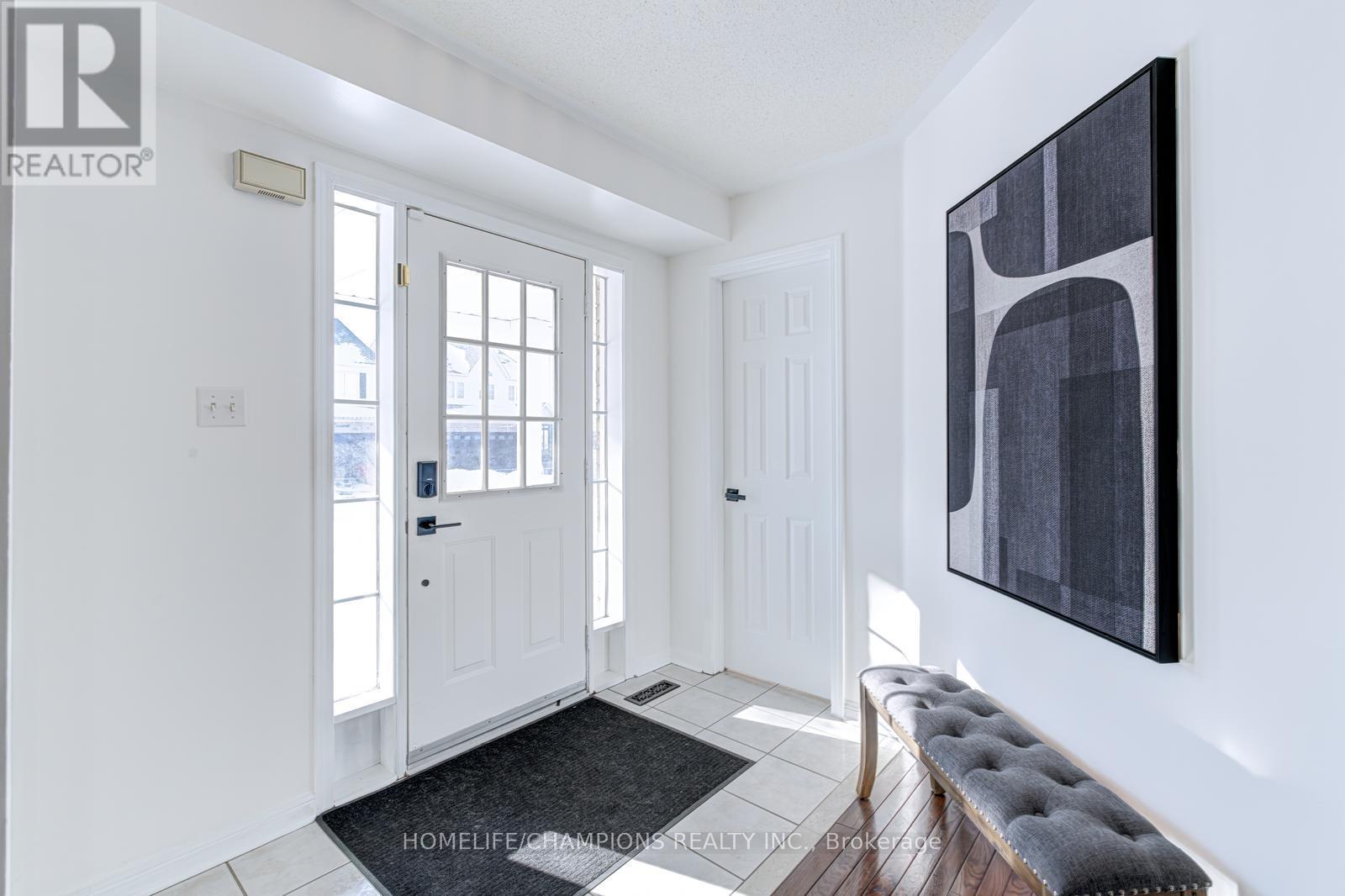 24 Juneau Crescent, Whitby, Ontario  L1R 3A3 - Photo 5 - E12845094