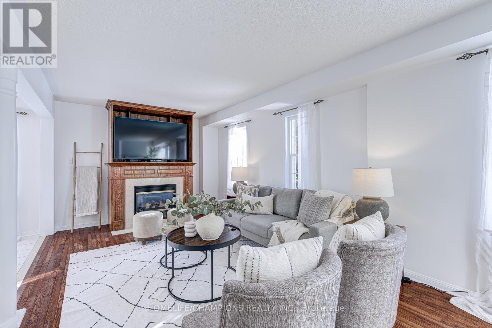 24 Juneau Crescent, Whitby, Ontario  L1R 3A3 - Photo 6 - E12845094