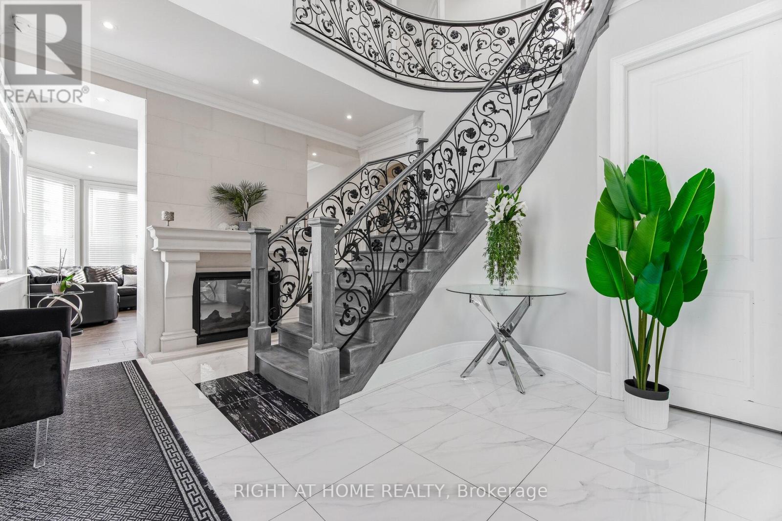 386 Kennedy Road, Toronto, Ontario  M1K 2A6 - Photo 18 - E12845112