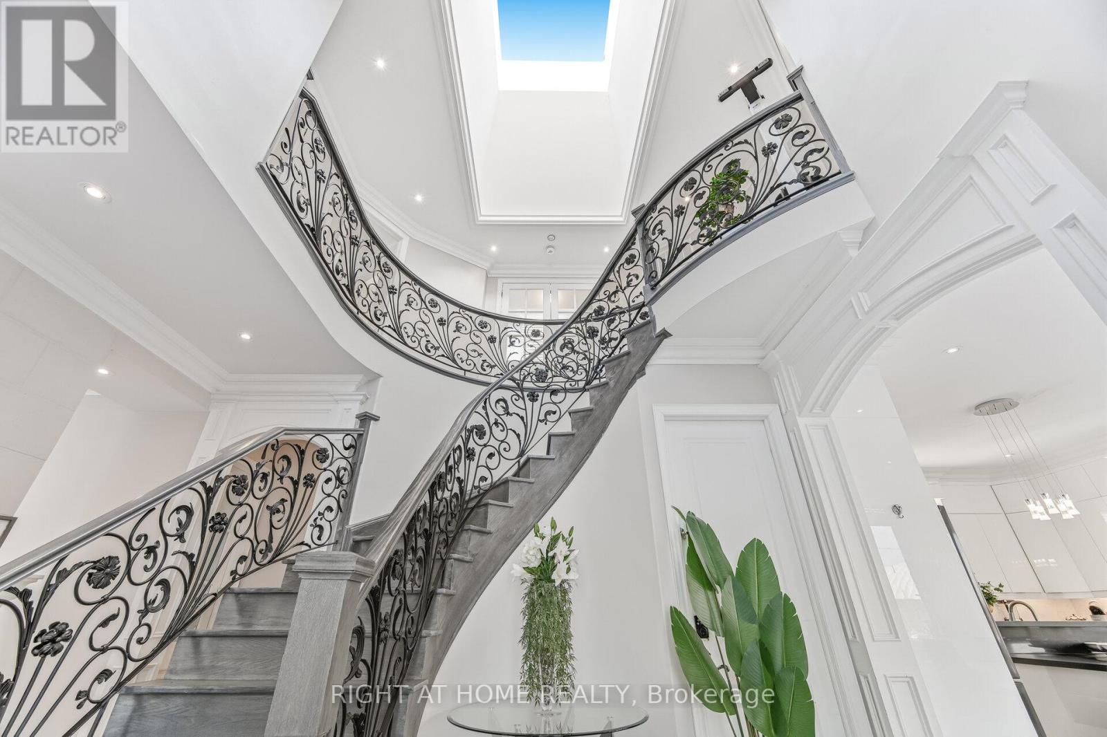 386 Kennedy Road, Toronto, Ontario  M1K 2A6 - Photo 5 - E12845112