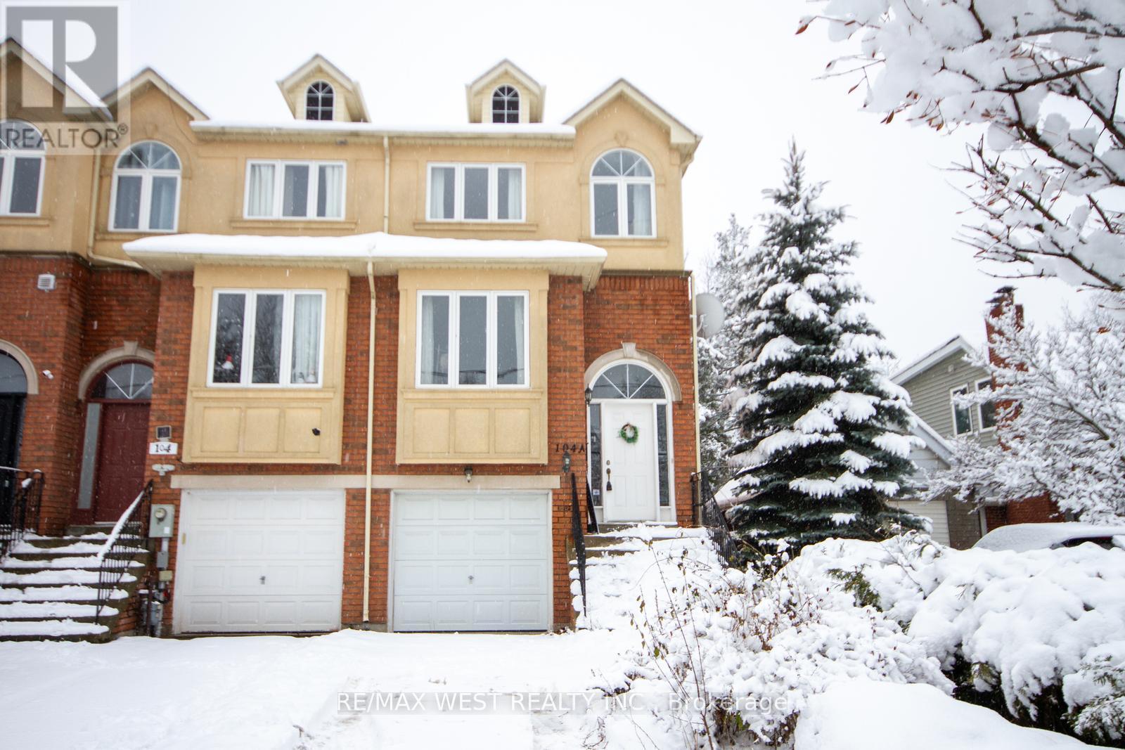 104A BENSON AVENUE, Richmond Hill, Ontario