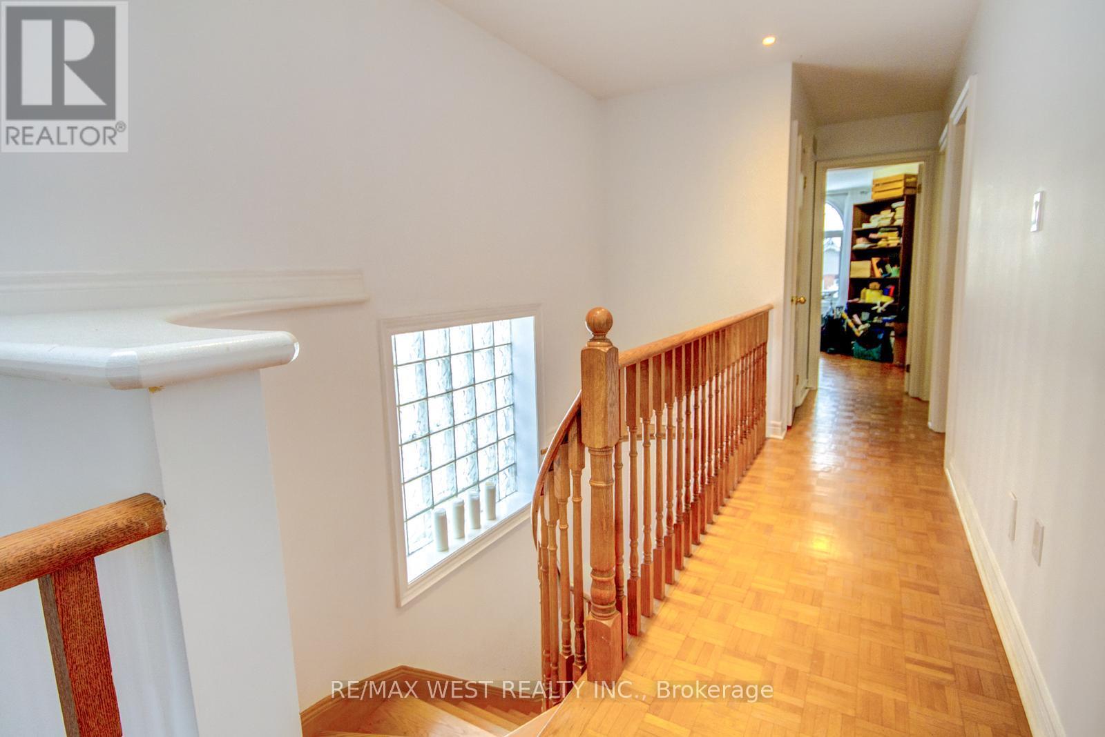 104a Benson Avenue, Richmond Hill (Mill Pond), Ontario  L4C 4E7 - Photo 18 - N12845076