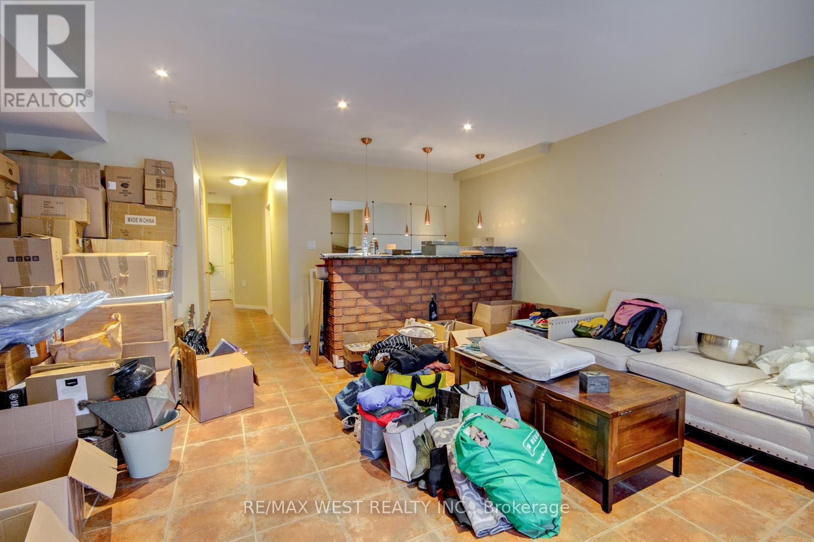 104a Benson Avenue, Richmond Hill (Mill Pond), Ontario  L4C 4E7 - Photo 30 - N12845076