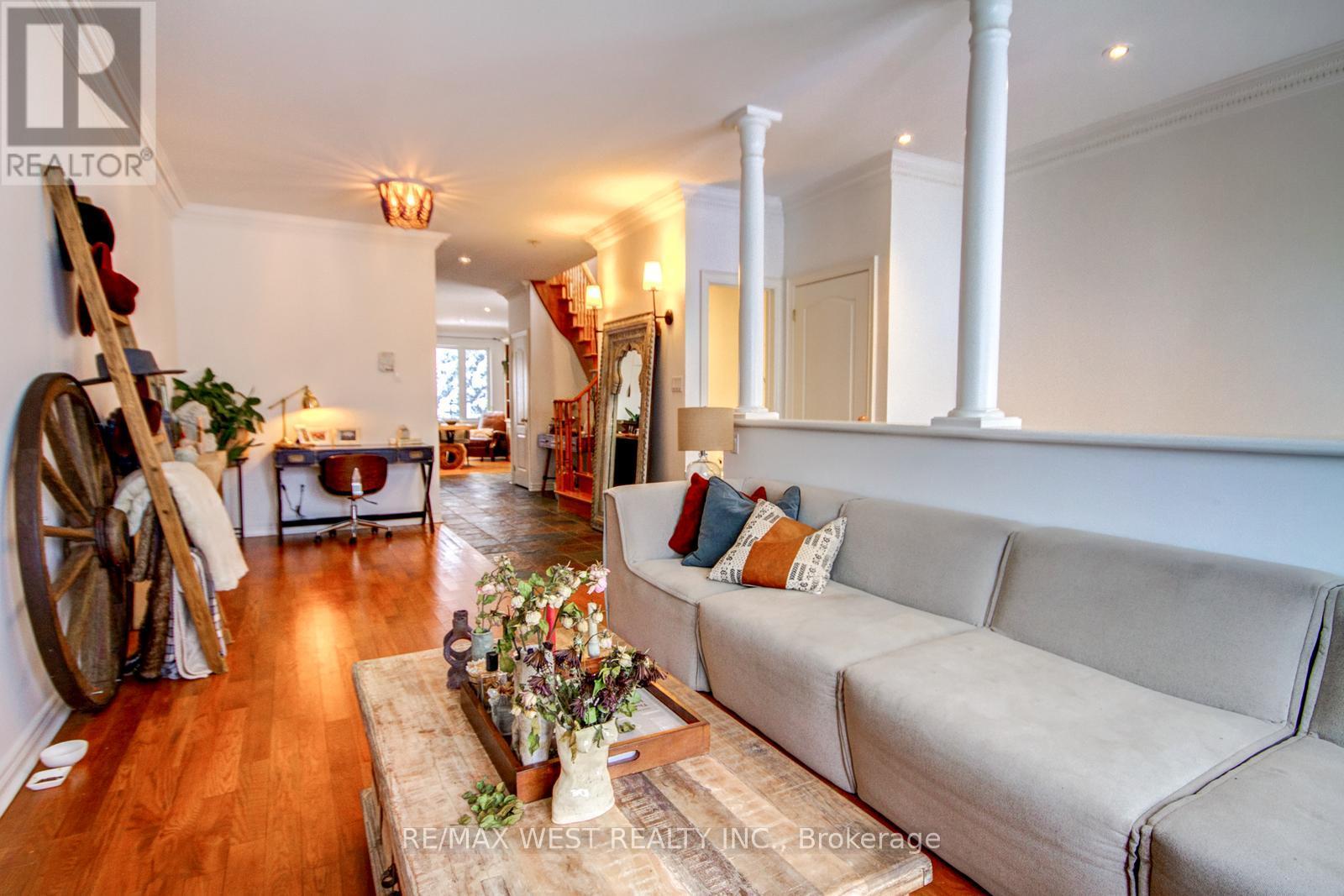 104a Benson Avenue, Richmond Hill (Mill Pond), Ontario  L4C 4E7 - Photo 6 - N12845076