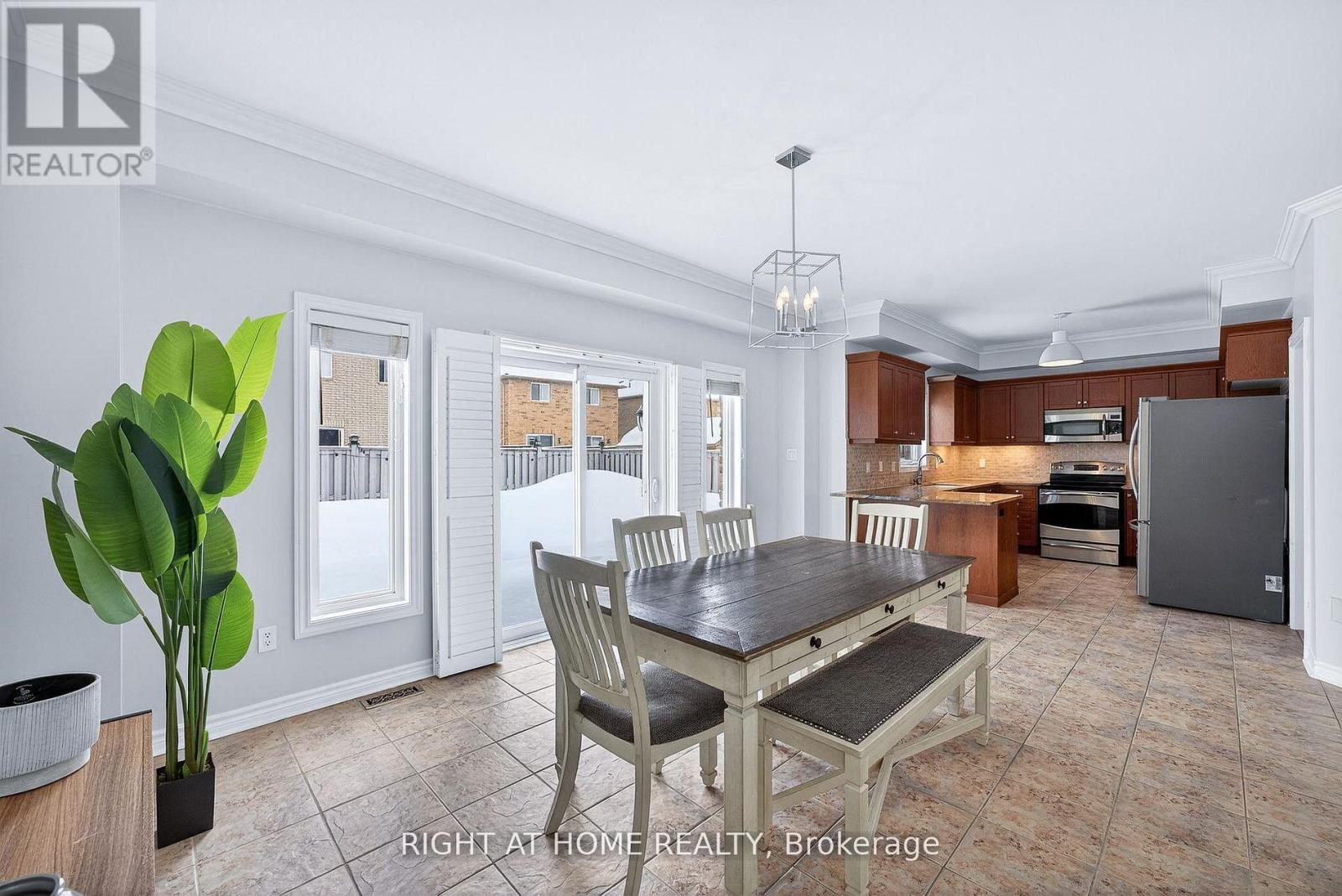 1342 Corm Street, Innisfil, Ontario  L9S 0B2 - Photo 16 - N12845126