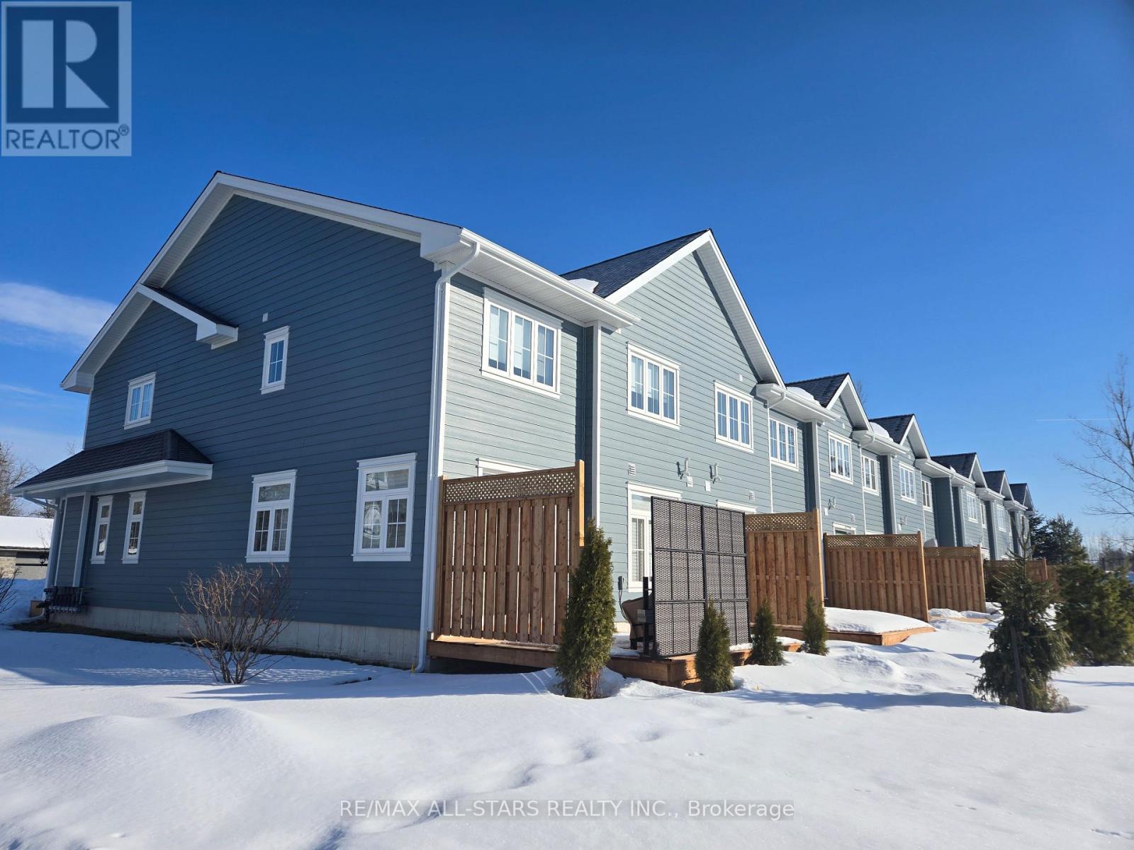 6 - 21 Hampton Lane, Selwyn, Ontario  K0L 2H0 - Photo 2 - X12284281