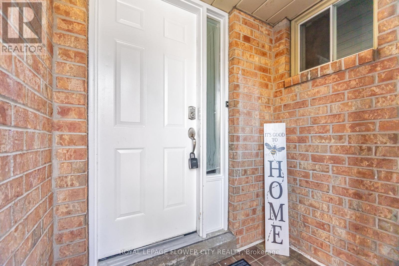 1 Donaldson Drive, Brampton, Ontario  L6Y 3G7 - Photo 3 - W12844998