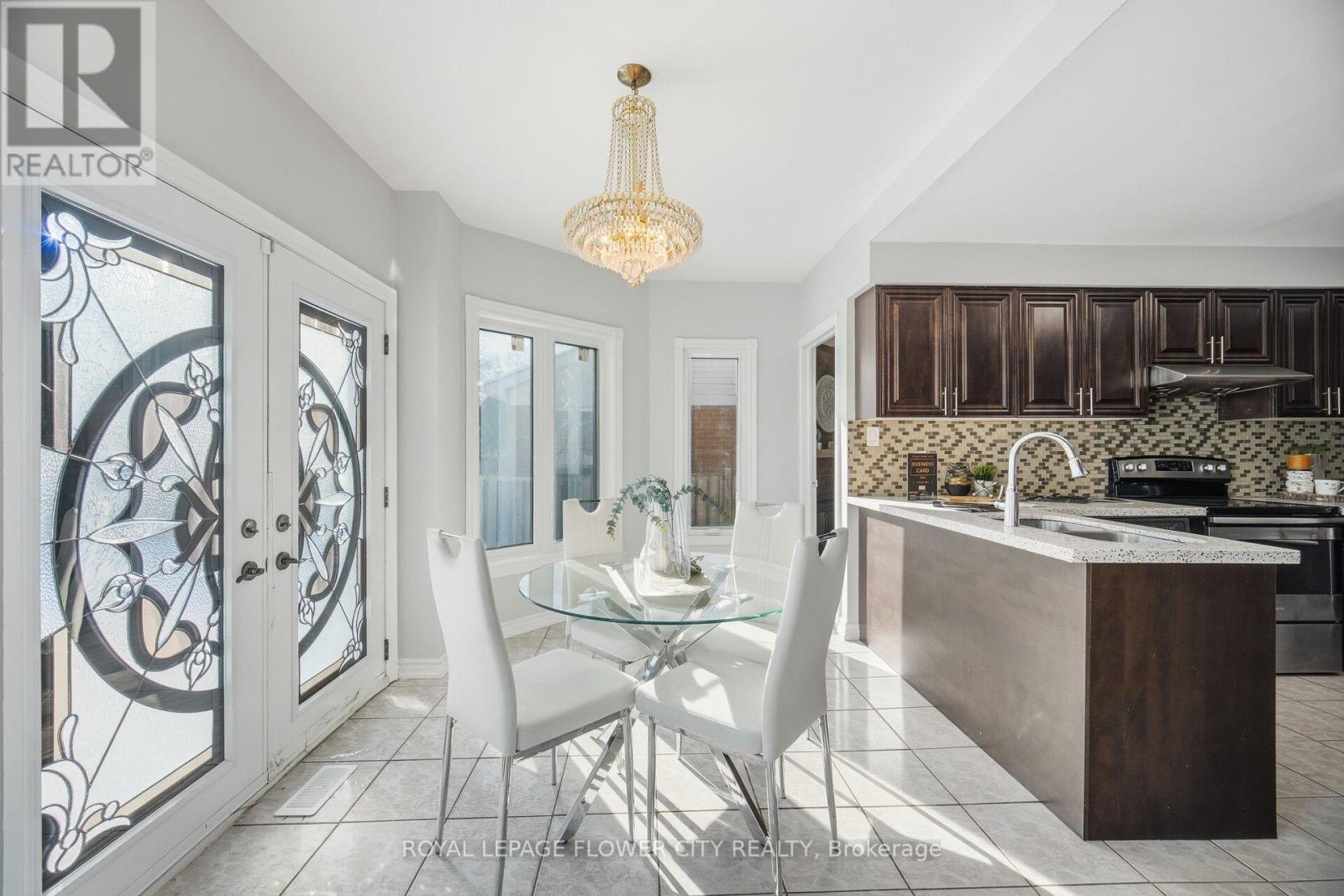 1 Donaldson Drive, Brampton, Ontario  L6Y 3G7 - Photo 8 - W12844998