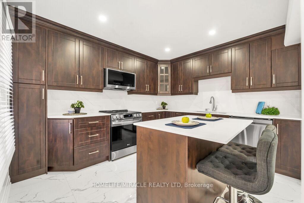 Upper - 57 Lord Simcoe Drive, Brampton, Ontario  L6S 5G7 - Photo 14 - W12845000