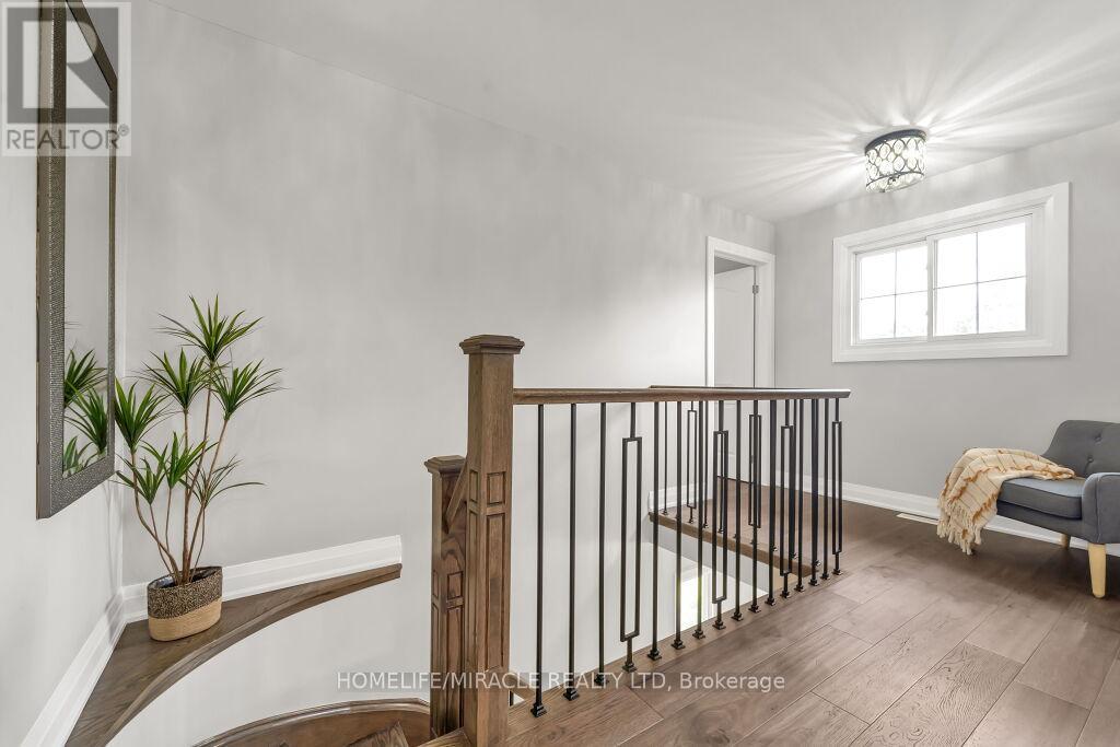 Upper - 57 Lord Simcoe Drive, Brampton, Ontario  L6S 5G7 - Photo 18 - W12845000