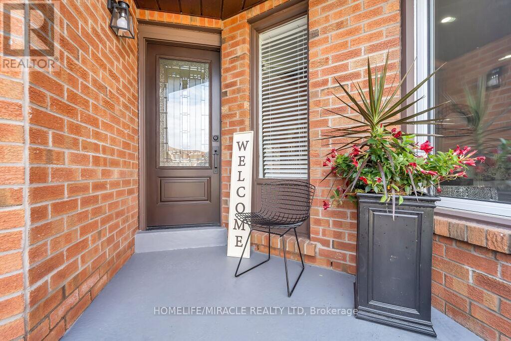 Upper - 57 Lord Simcoe Drive, Brampton, Ontario  L6S 5G7 - Photo 6 - W12845000