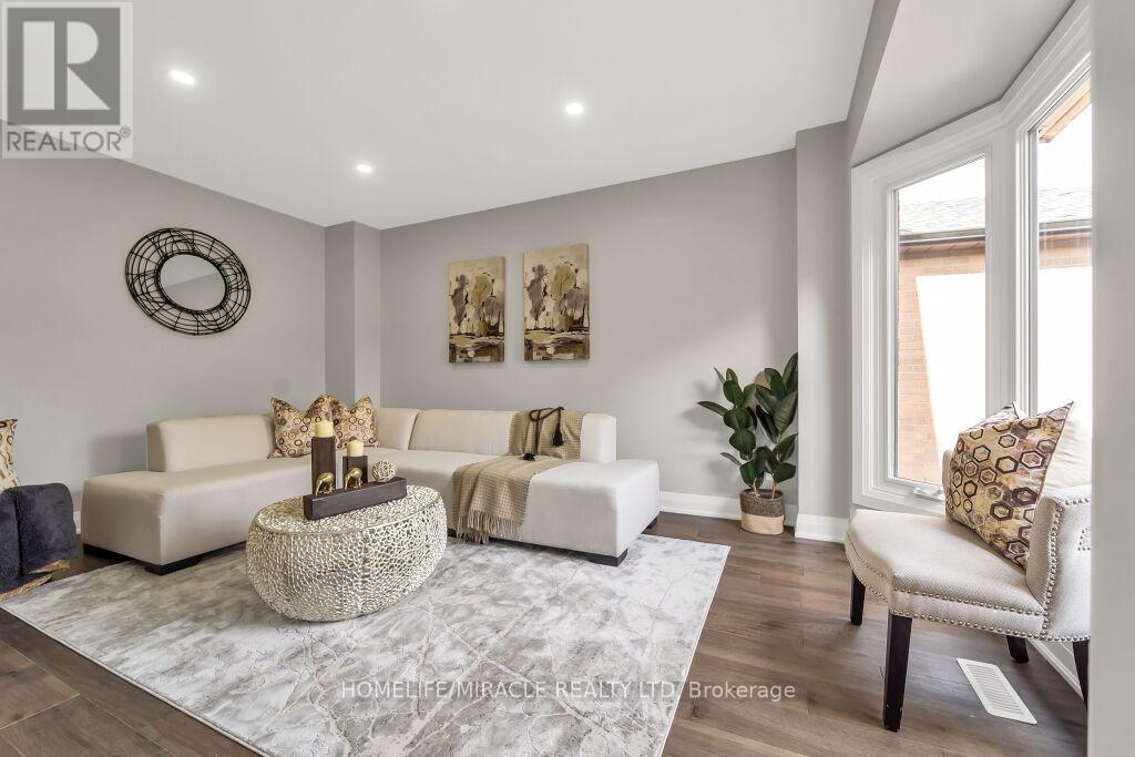 Upper - 57 Lord Simcoe Drive, Brampton, Ontario  L6S 5G7 - Photo 9 - W12845000