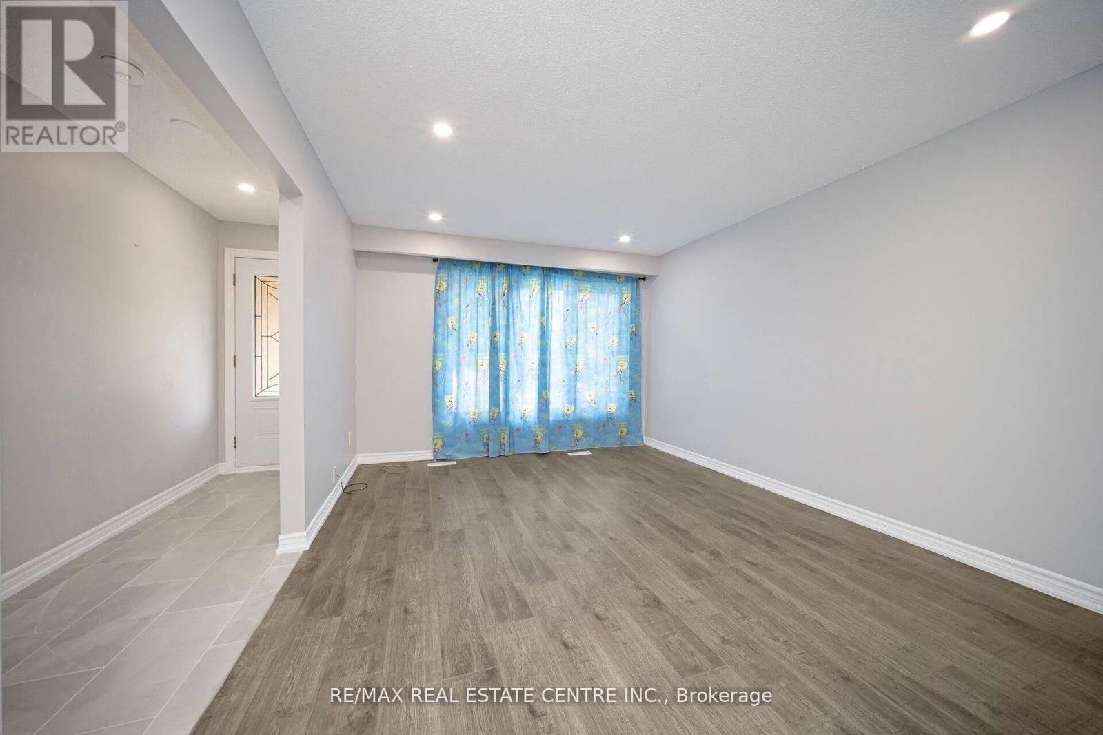 35 Madison Street, Brampton, Ontario  L6S 3C4 - Photo 7 - W12845086