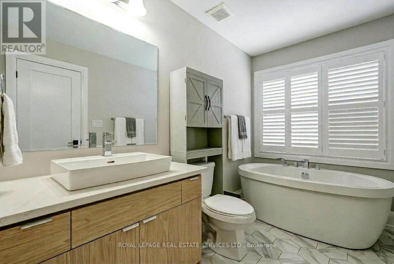 7 Cyclone Trail, Brampton, Ontario  L7A 5E8 - Photo 19 - W12845092