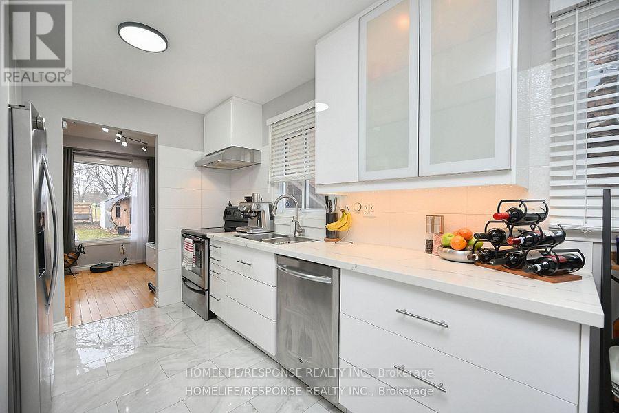 Upper - 2617 Treviso Court, Mississauga, Ontario  L5N 2T3 - Photo 12 - W12845124