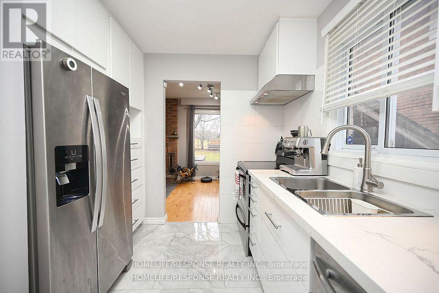 Upper - 2617 Treviso Court, Mississauga, Ontario  L5N 2T3 - Photo 14 - W12845124