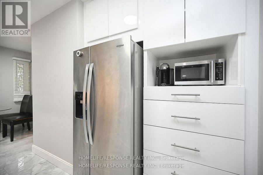 Upper - 2617 Treviso Court, Mississauga, Ontario  L5N 2T3 - Photo 15 - W12845124