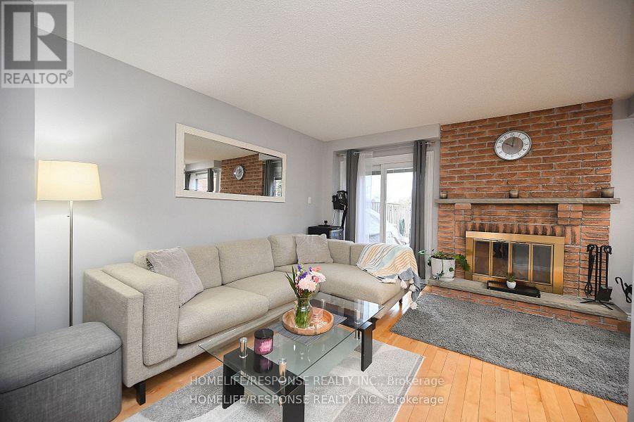 Upper - 2617 Treviso Court, Mississauga, Ontario  L5N 2T3 - Photo 3 - W12845124