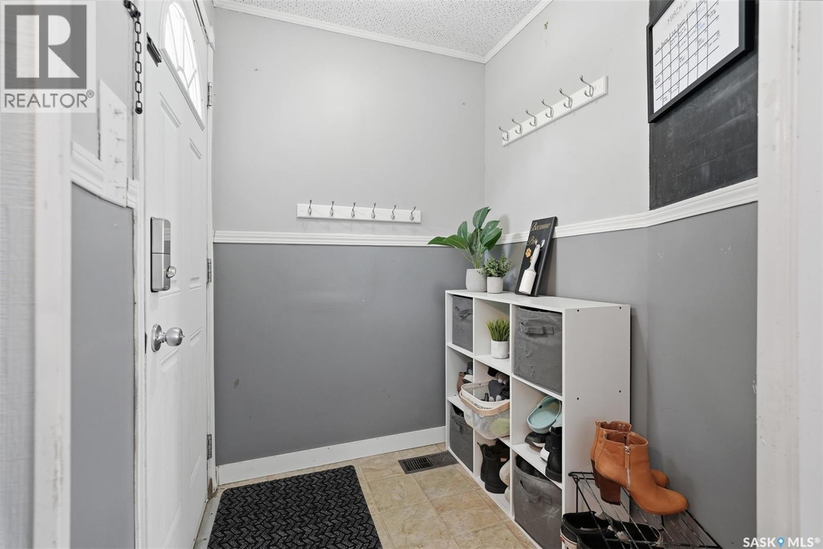 119 1st Street E, Langham, Saskatchewan  S0K 2L0 - Photo 4 - SK029652