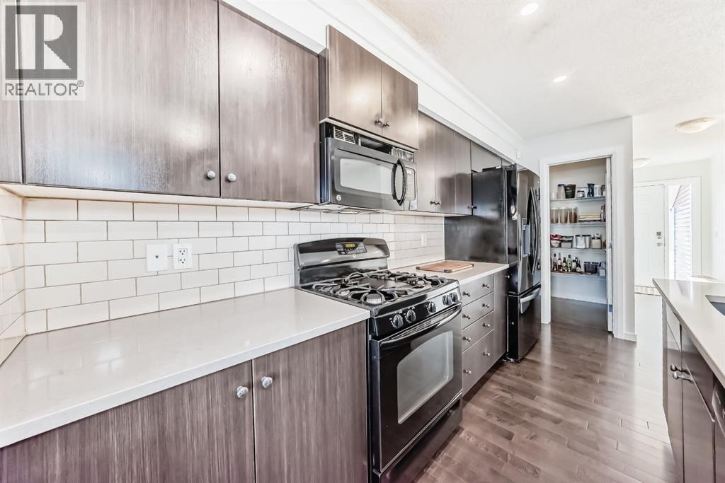 786 River Heights Crescent, Cochrane, Alberta  T4C 0J4 - Photo 7 - A2286200