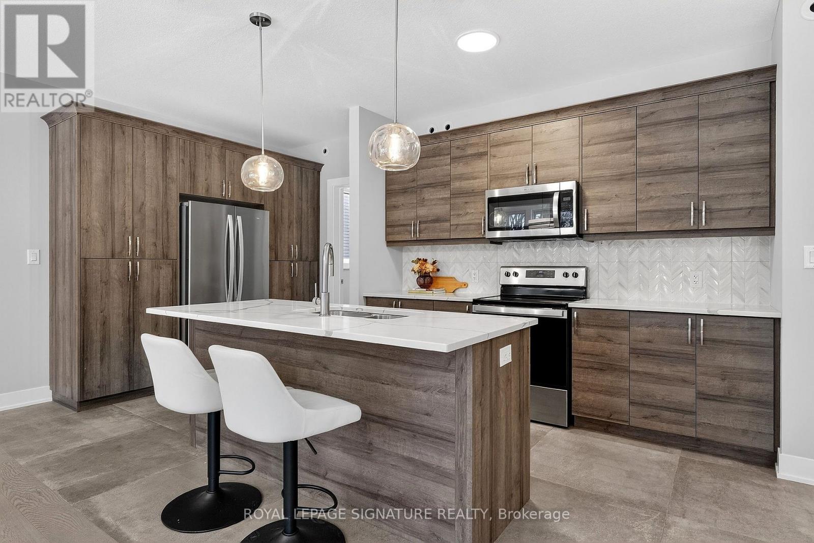 16 - 297 Whiting Street, Ingersoll, Ontario  N5C 3W5 - Photo 4 - X12845028