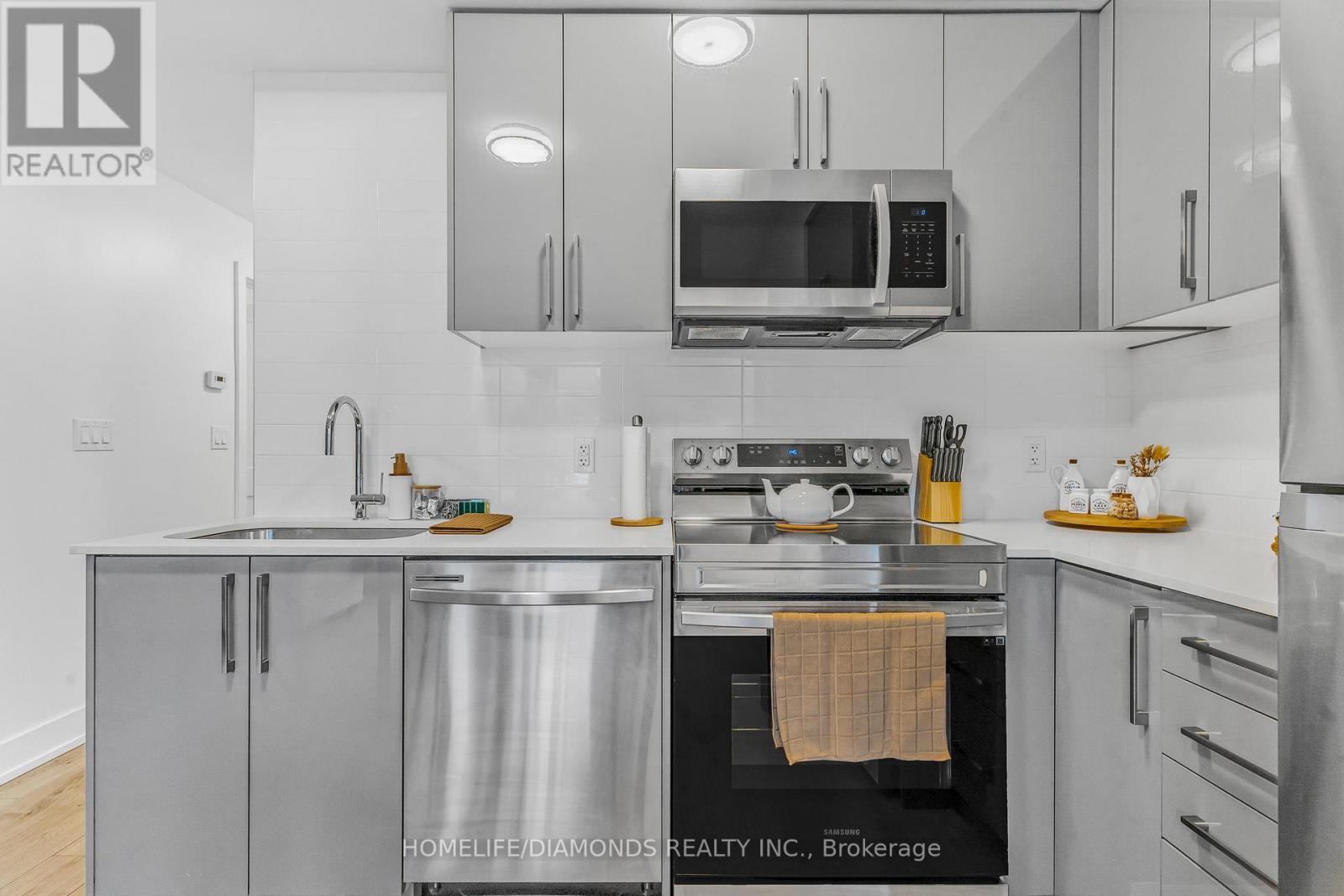 203 - 6065 Mcleod Road, Niagara Falls, Ontario L2G 0Z7 - Photo 35 - X12845056