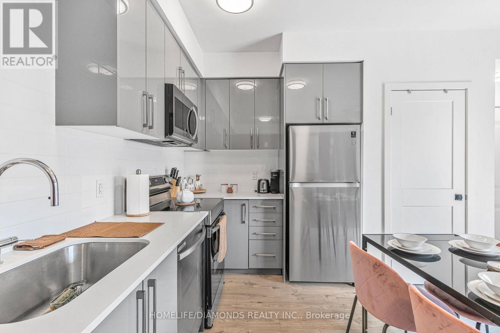 203 - 6065 Mcleod Road, Niagara Falls, Ontario L2G 0Z7 - Photo 9 - X12845056