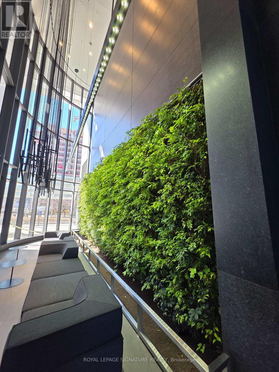 12 Bonnycastle Street, Toronto (Waterfront Communities), Ontario  M5A 0C8 - Photo 4 - C12844118