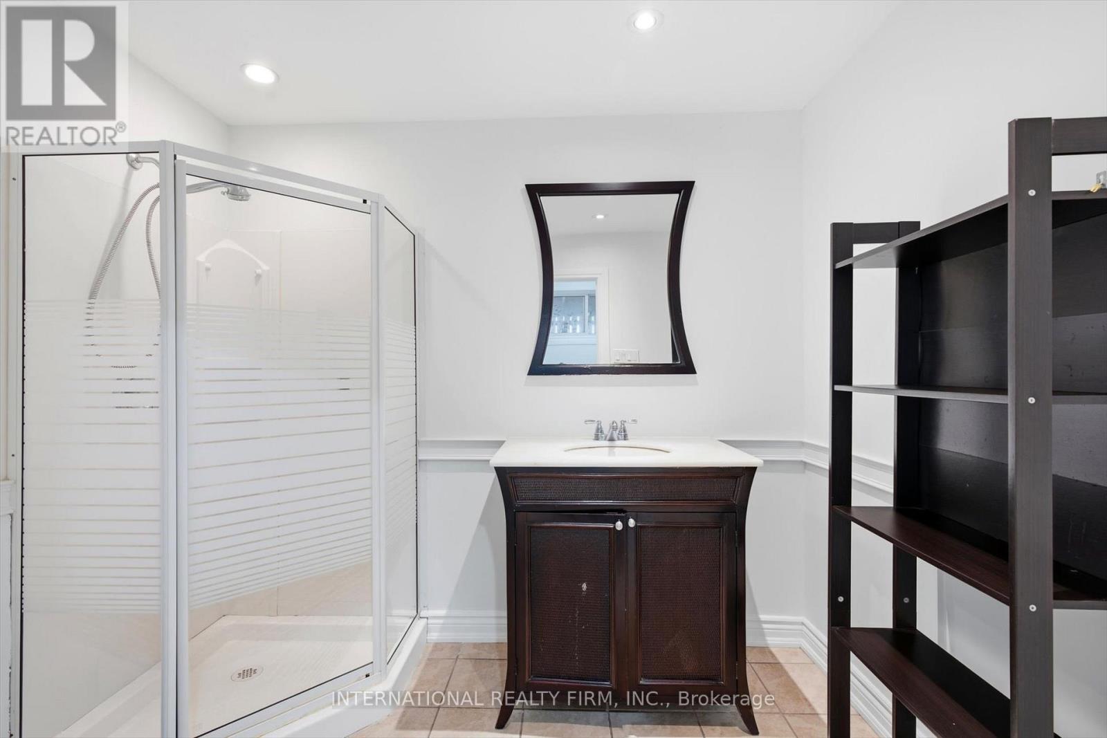 130 Andrews Drive, Bradford West Gwillimbury, Ontario  L0G 1A0 - Photo 32 - N12837738