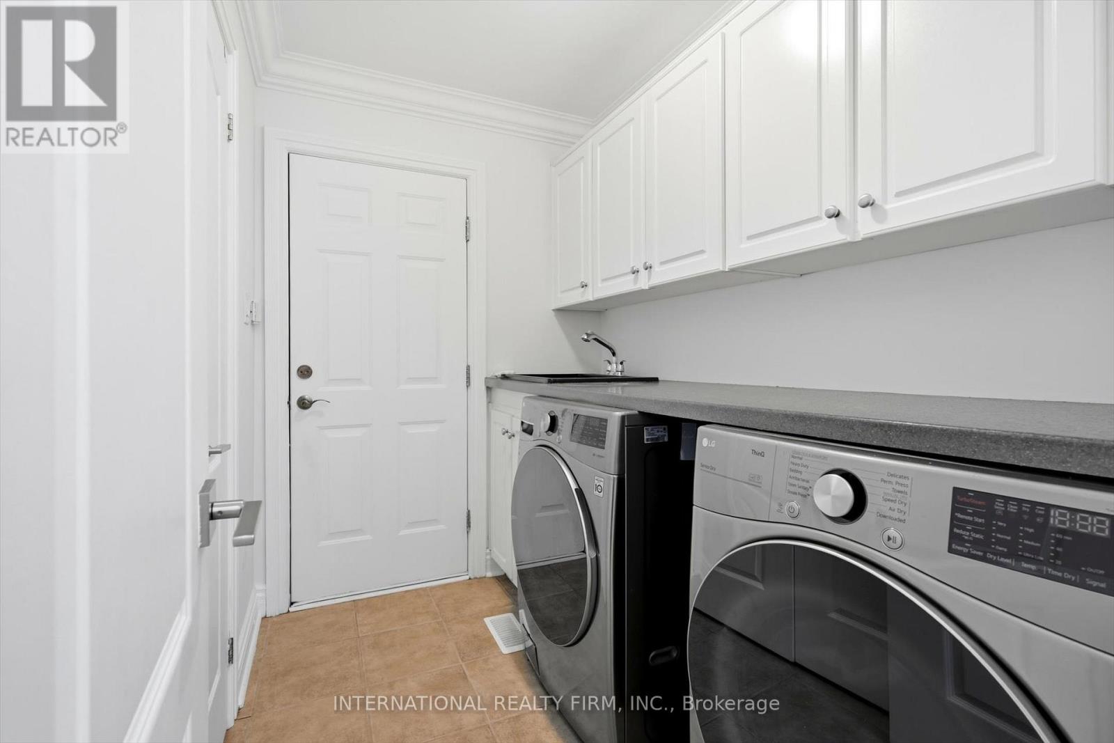 130 Andrews Drive, Bradford West Gwillimbury, Ontario  L0G 1A0 - Photo 30 - N12837738