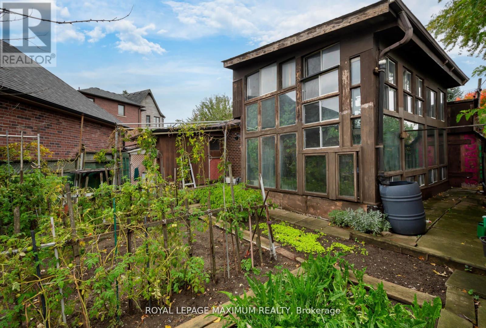 119 Glen Long Avenue, Toronto, Ontario  M6B 2M4 - Photo 44 - W12809940