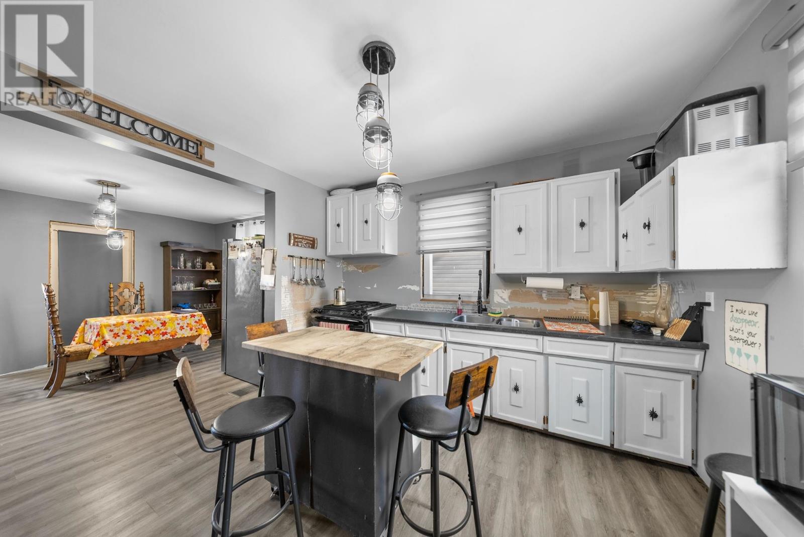 685 Metzger St, Sault Ste. Marie, Ontario  P6C 1B7 - Photo 3 - SM260240