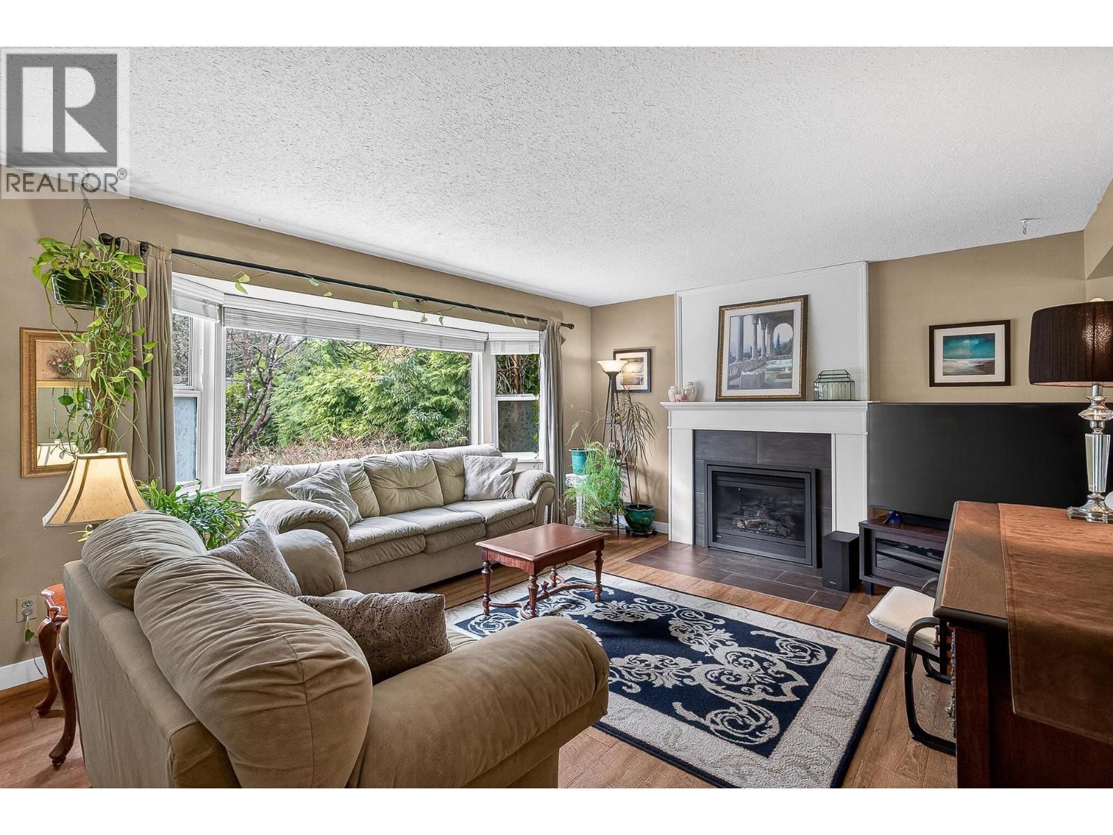 21149 Glenwood Avenue, Maple Ridge, British Columbia  V2X 8L1 - Photo 5 - R3094945