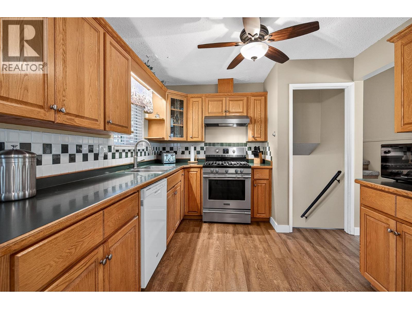 21149 Glenwood Avenue, Maple Ridge, British Columbia  V2X 8L1 - Photo 8 - R3094945