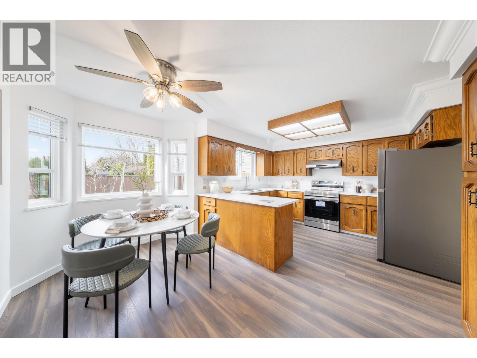 8691 Doulton Place, Richmond, British Columbia  V7C 5A3 - Photo 4 - R3093008