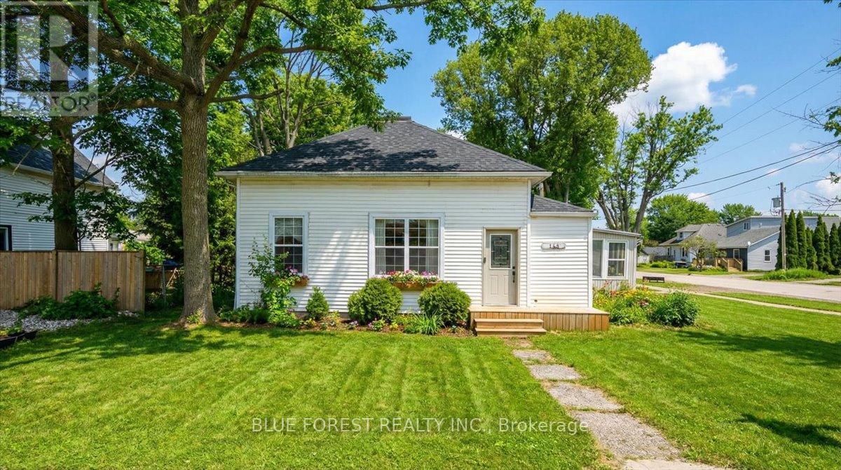 148 Main Street, West Elgin, Ontario  N0L 2P0 - Photo 3 - X12845196