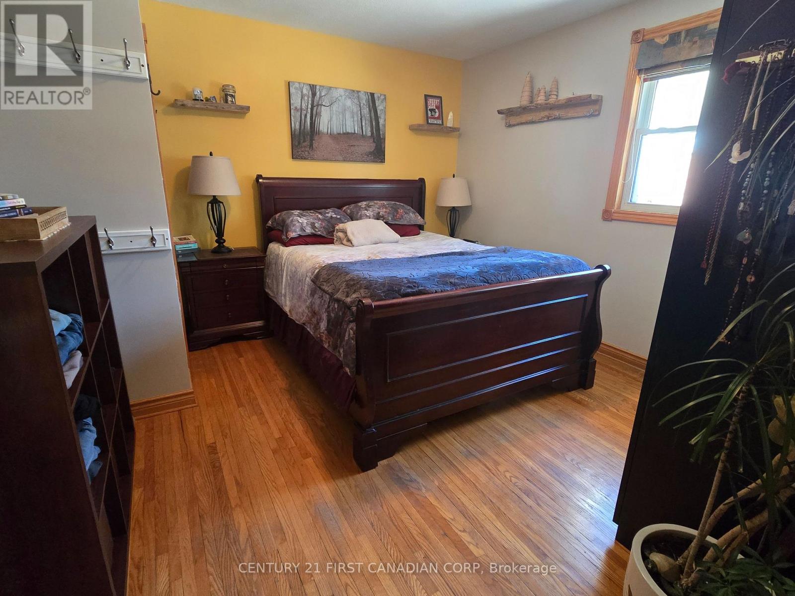 297 Alma Street, St. Thomas, Ontario  N5P 3B9 - Photo 11 - X12845306