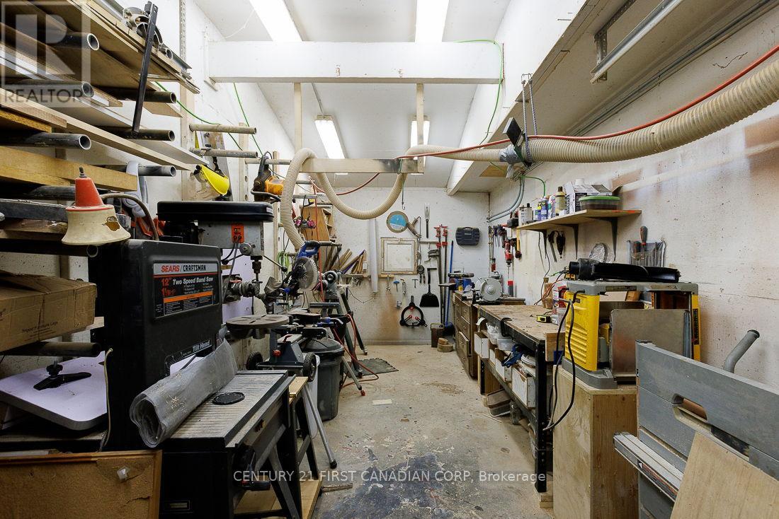 297 Alma Street, St. Thomas, Ontario  N5P 3B9 - Photo 22 - X12845306