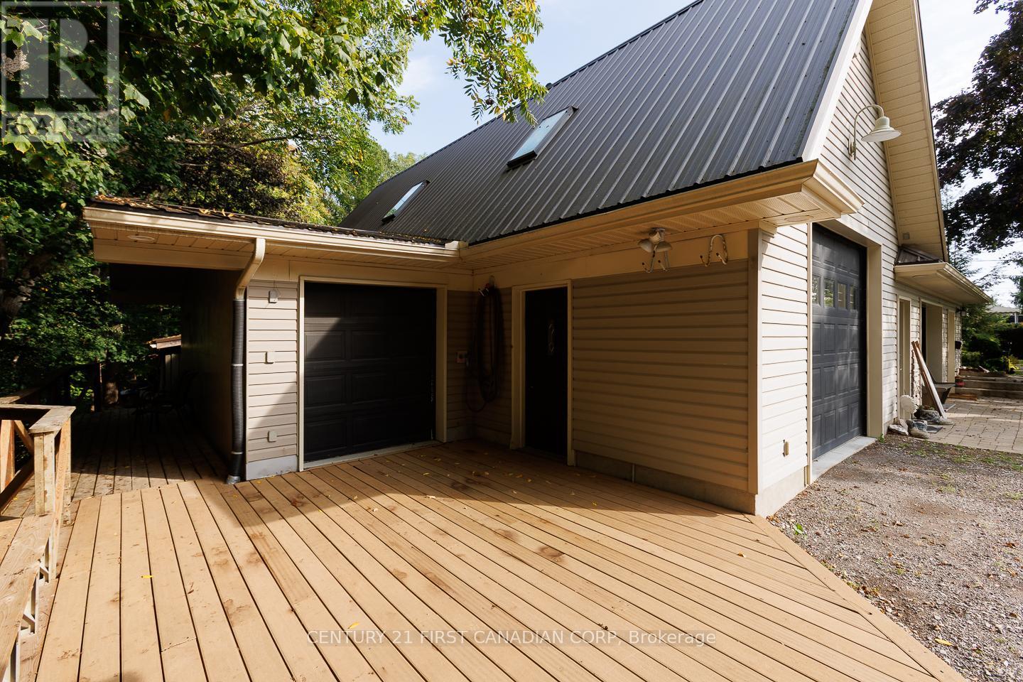 297 Alma Street, St. Thomas, Ontario  N5P 3B9 - Photo 4 - X12845306