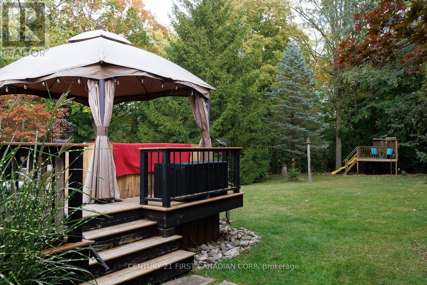 297 Alma Street, St. Thomas, Ontario  N5P 3B9 - Photo 42 - X12845306