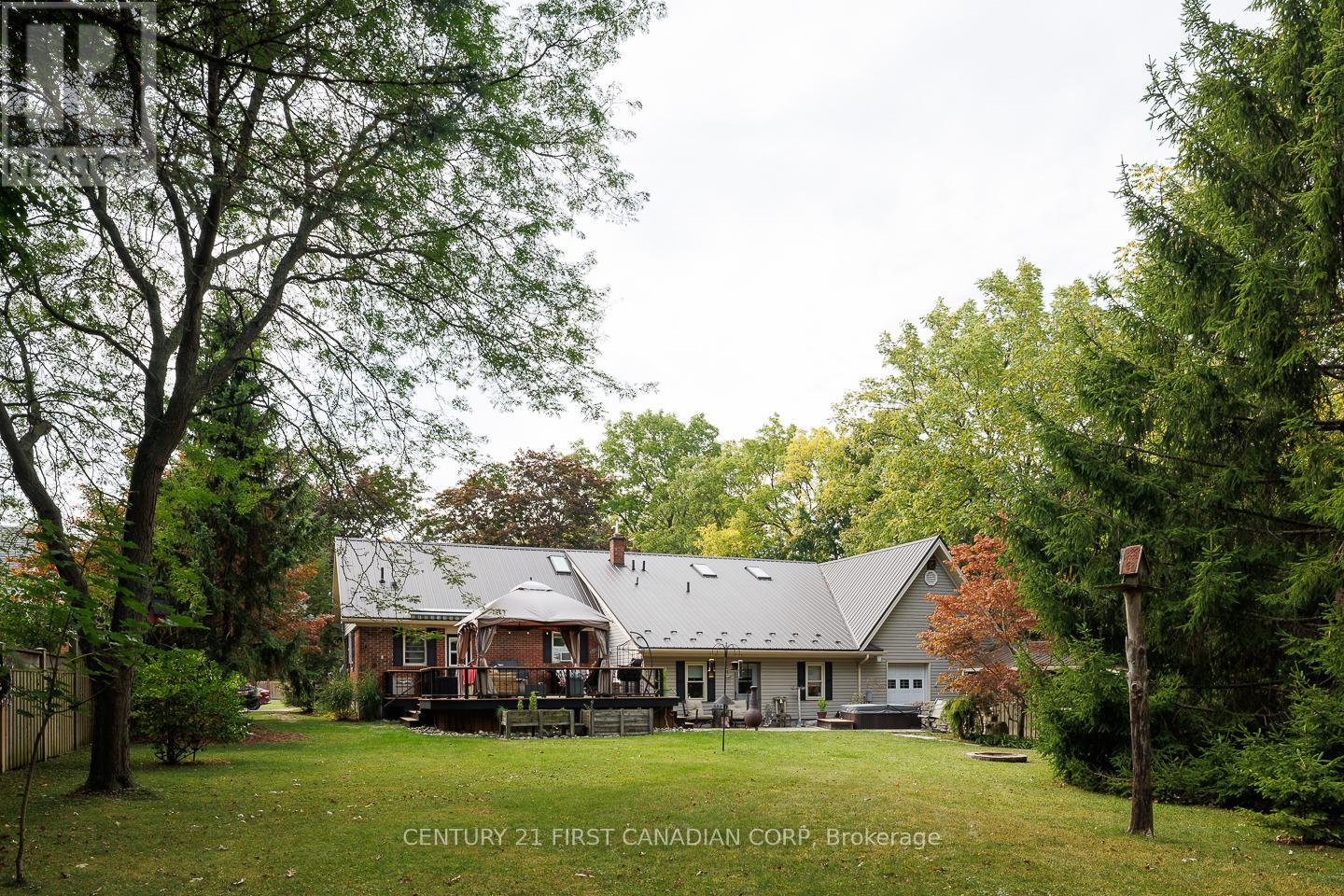 297 Alma Street, St. Thomas, Ontario  N5P 3B9 - Photo 43 - X12845306