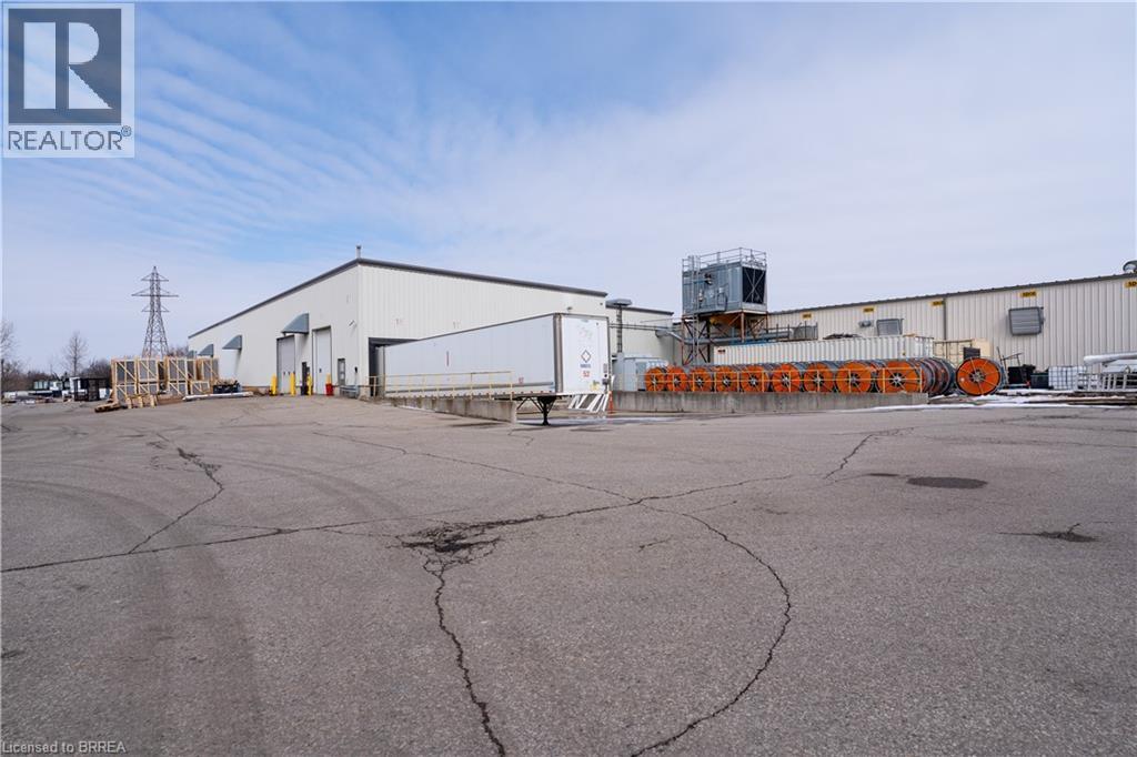 75 Plant Farm Boulevard Unit# 1 & 2, Brantford, Ontario  N3S 7W3 - Photo 37 - 40804978
