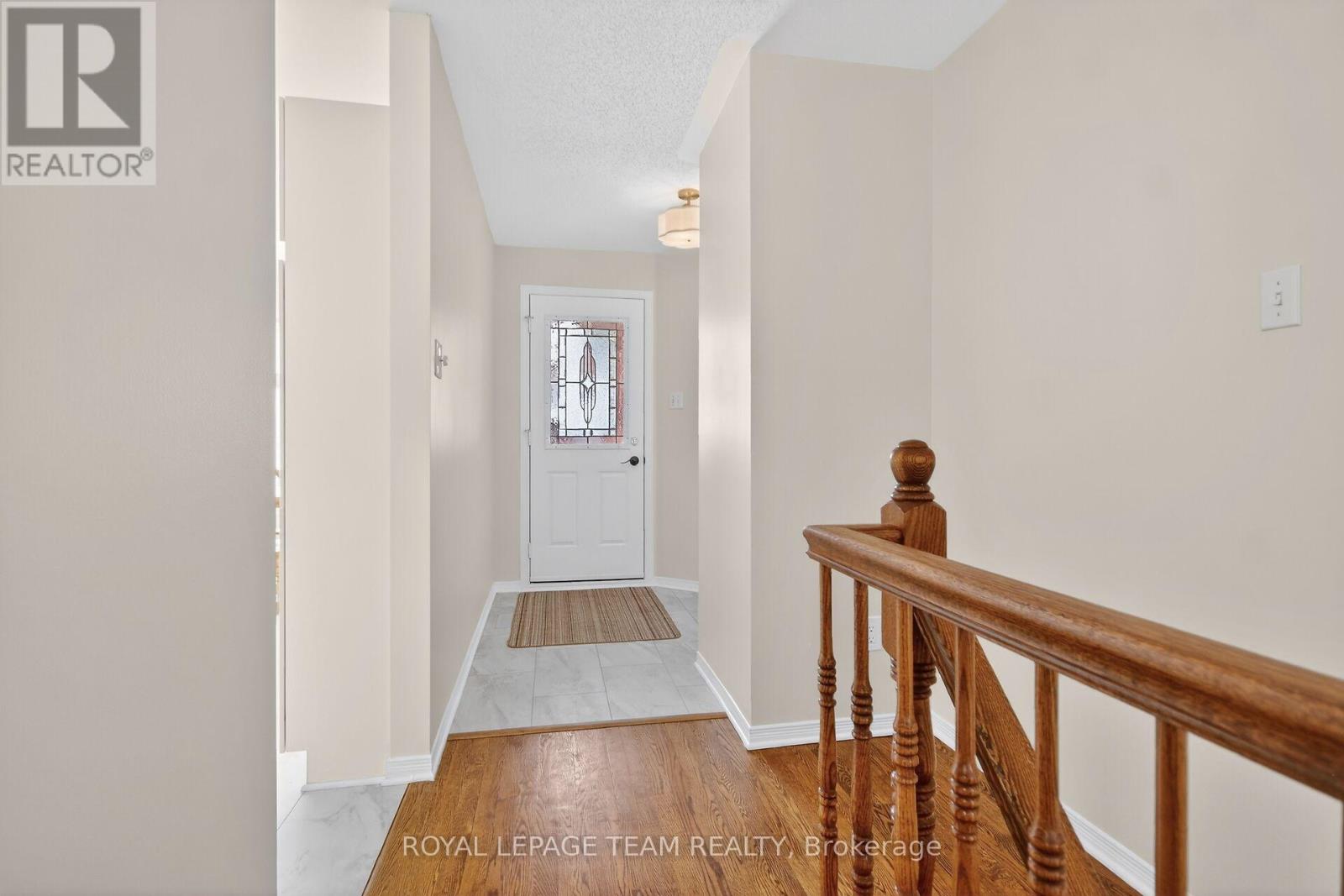 84 Newborough Crescent, Ottawa, Ontario  K2G 6A9 - Photo 10 - X12845184