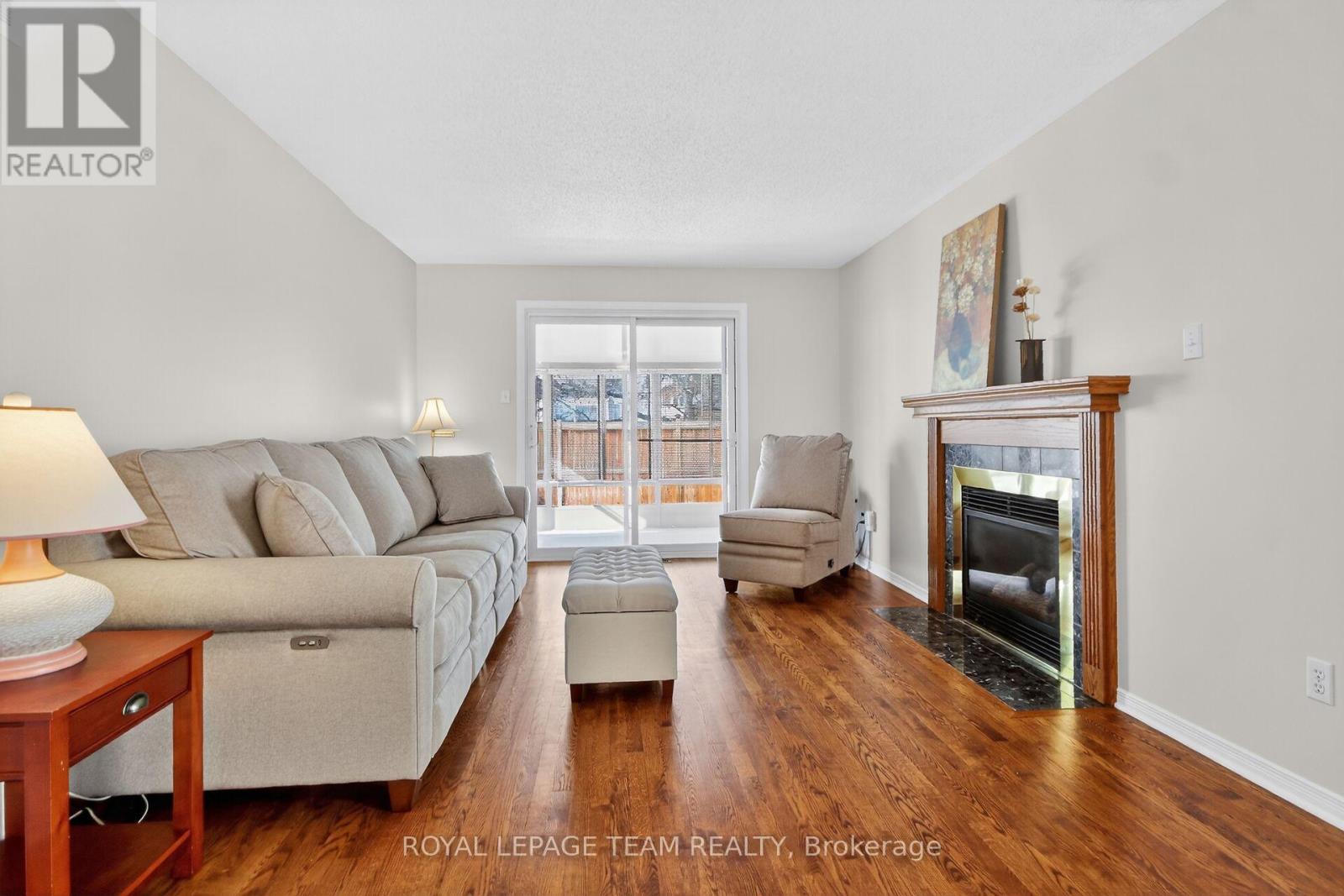 84 Newborough Crescent, Ottawa, Ontario  K2G 6A9 - Photo 12 - X12845184