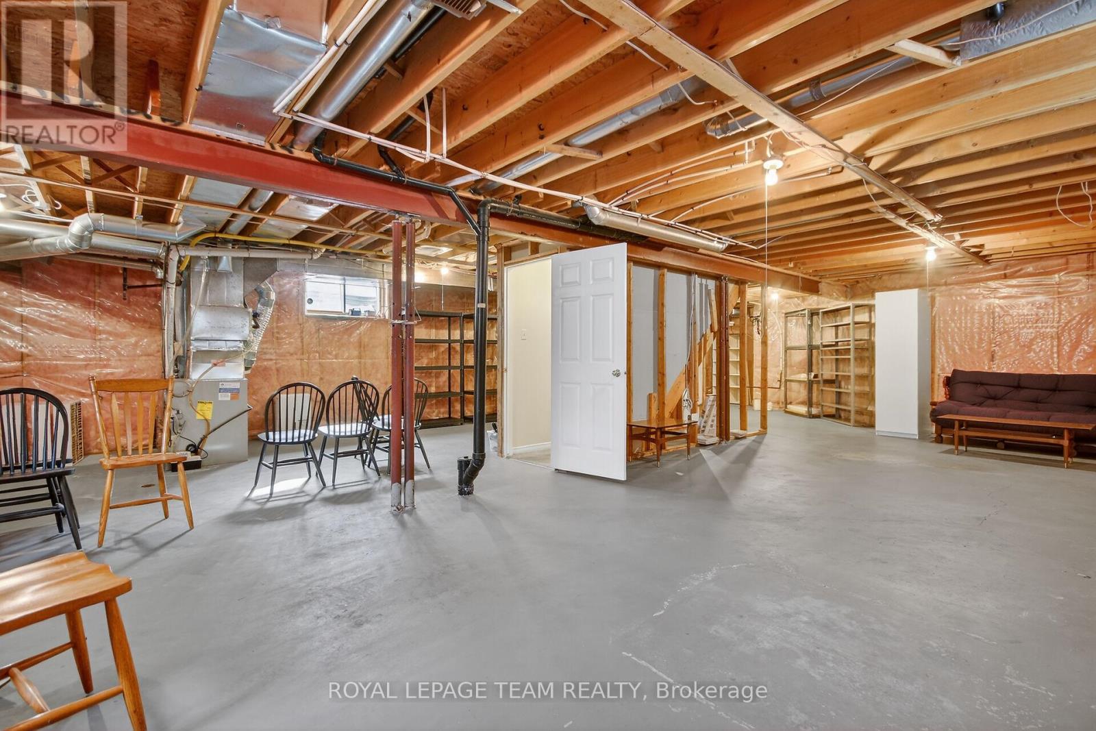 84 Newborough Crescent, Ottawa, Ontario  K2G 6A9 - Photo 30 - X12845184