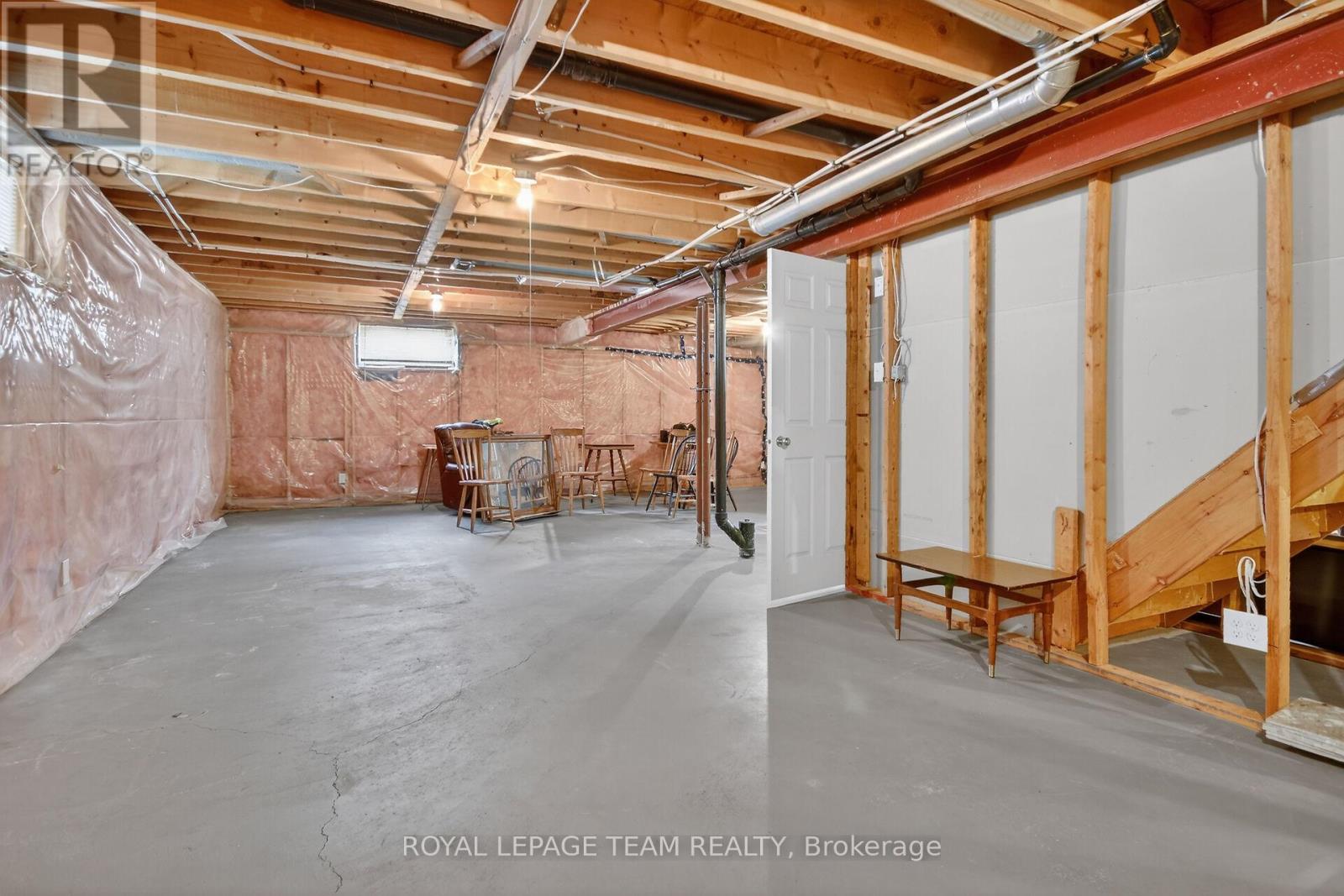 84 Newborough Crescent, Ottawa, Ontario  K2G 6A9 - Photo 31 - X12845184