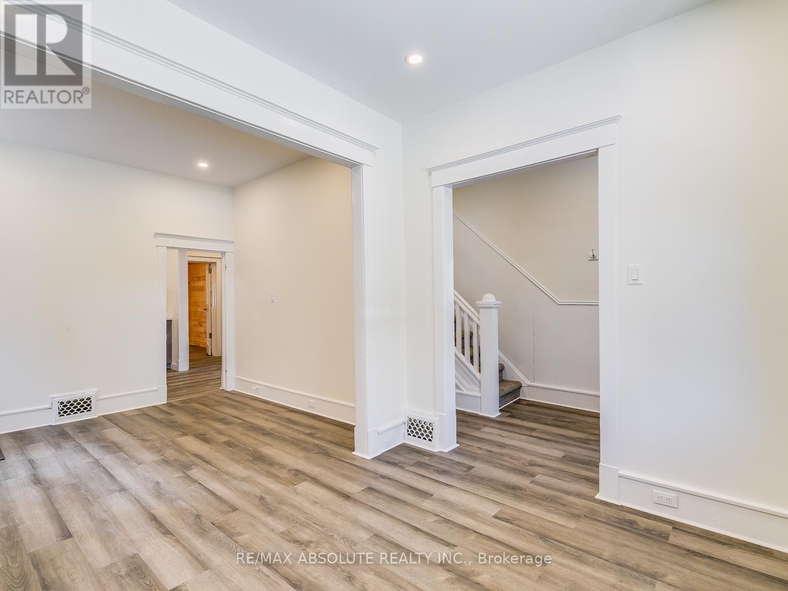 222 Plymouth Street, Ottawa, Ontario  K1S 3E5 - Photo 3 - X12845204