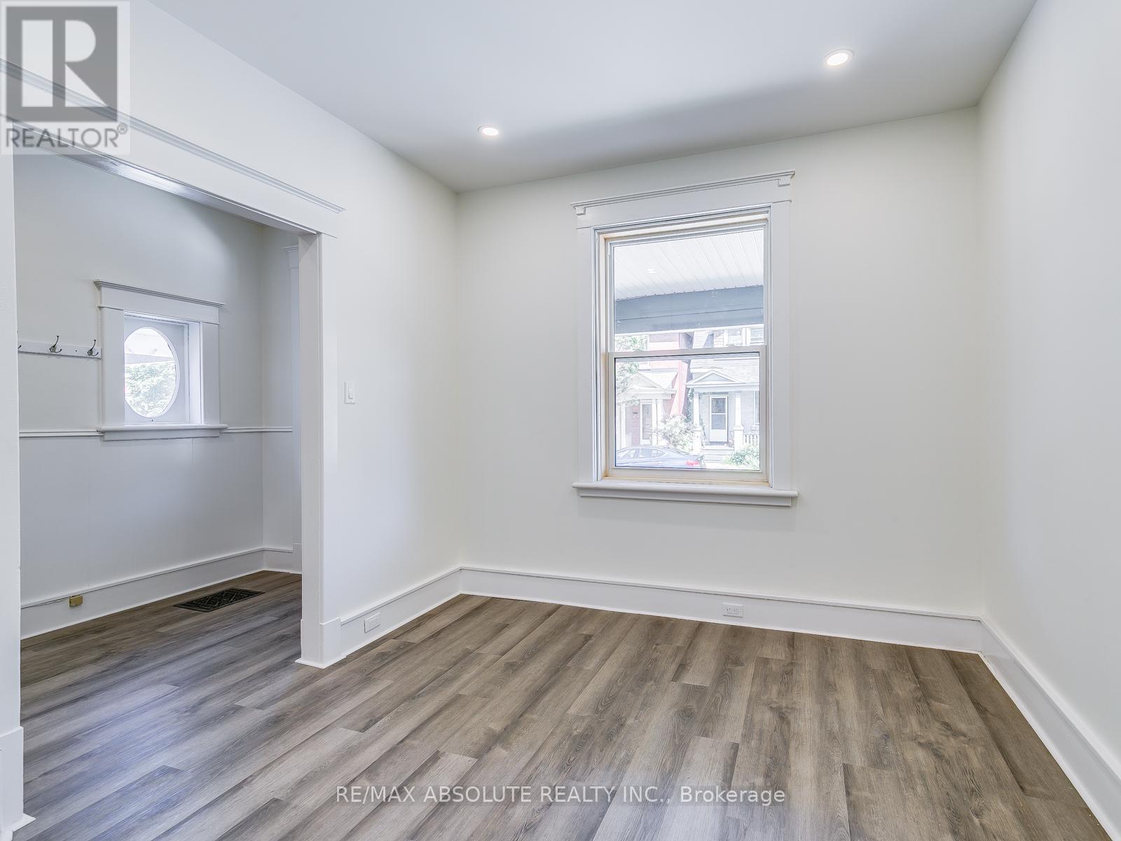 222 Plymouth Street, Ottawa, Ontario  K1S 3E5 - Photo 5 - X12845204